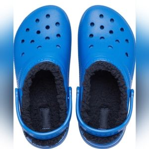 NWT Kid's Blue Classic Lined Crocs Sz5